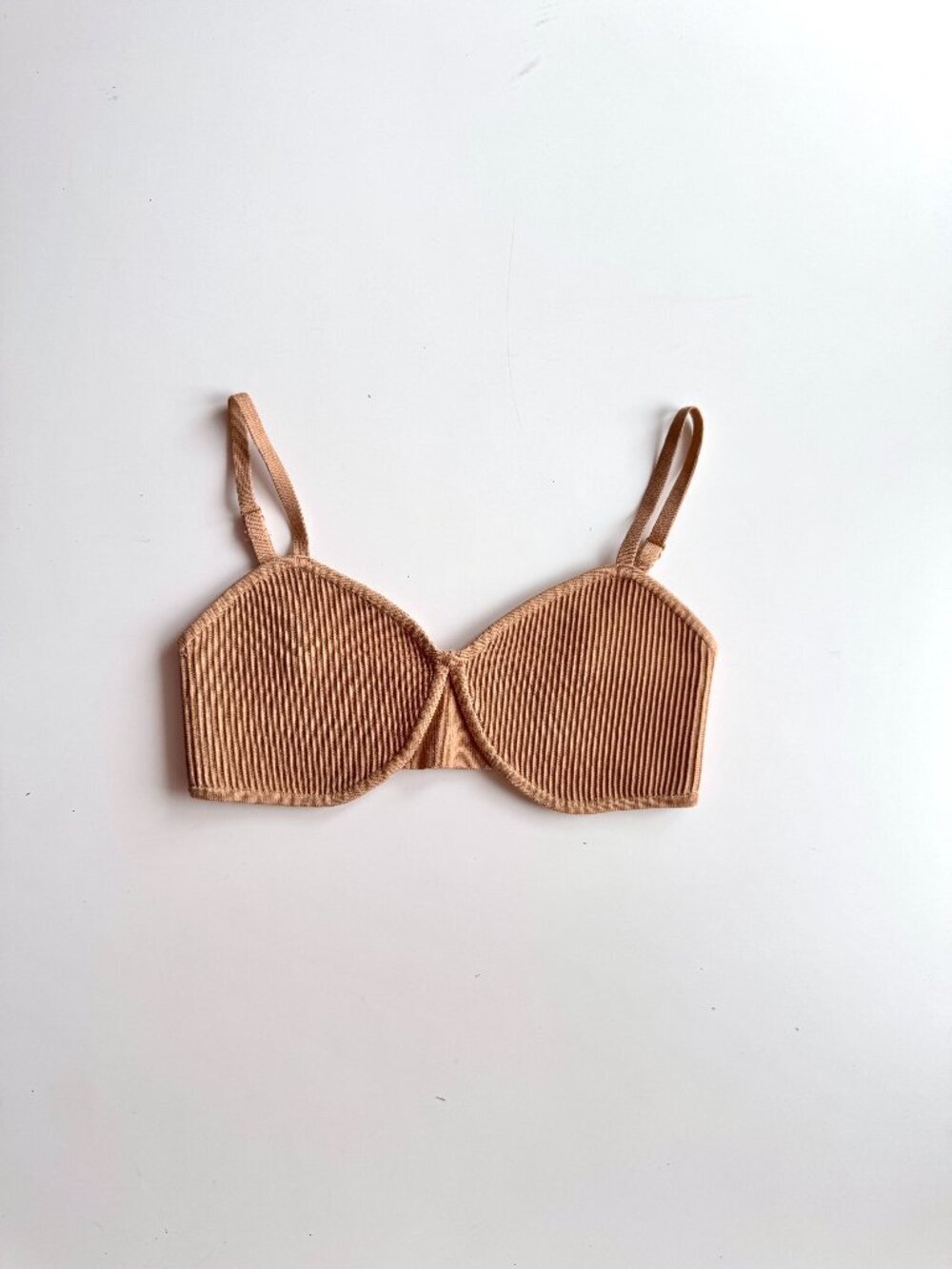 NWOT Aritzia BABATON Sculpt Knit Classic Tan Ribbed Bra Top Tank, Size M
